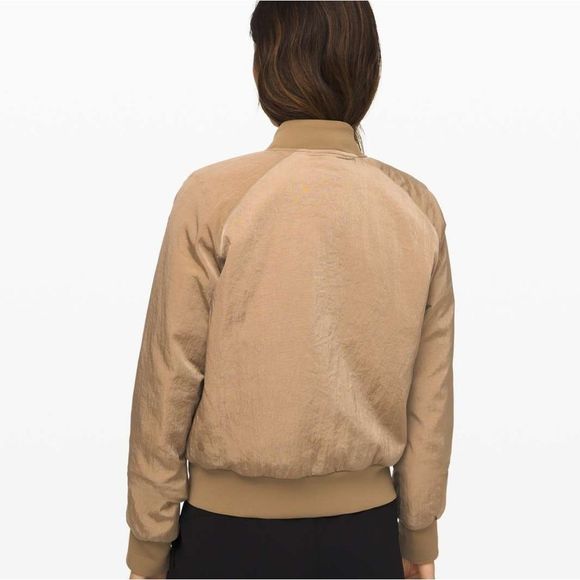 Lululemon Atletica Non-Stop Bomber *Reversible Size 2 in Frontier Color - Picture 4 of 13